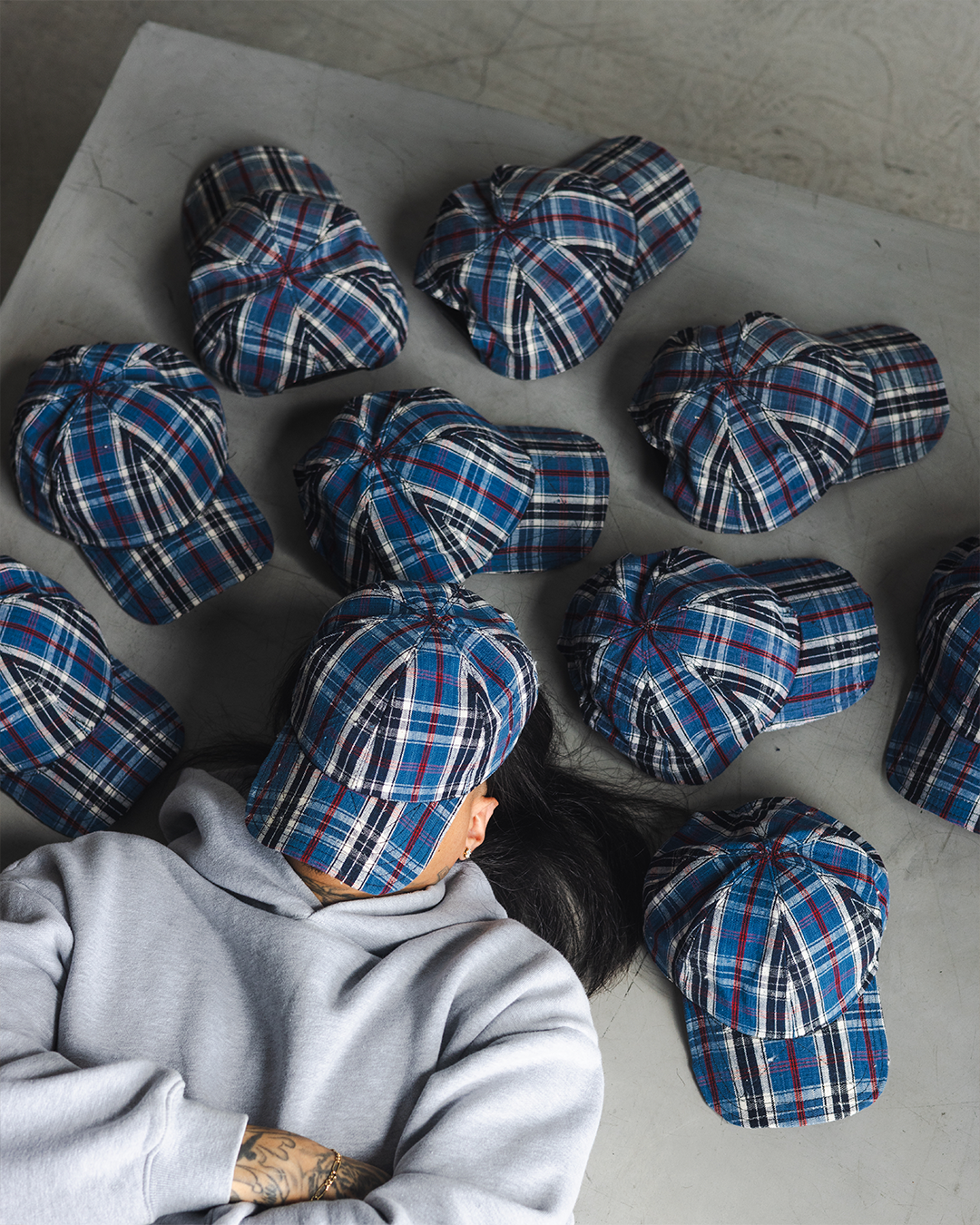 BRIM CUTTER - BLUE PLAID